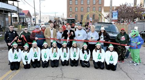 Wellsburg And Wintersville Hold Holiday Parades News Sports Jobs Weirton Daily Times