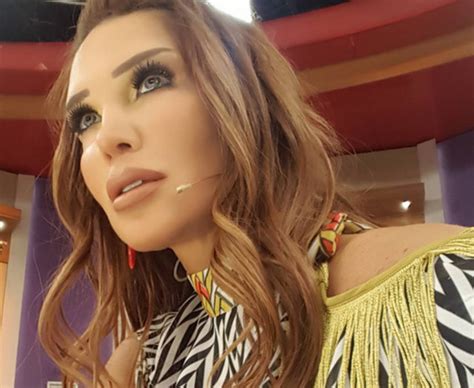 Seren serengil 3 gün hapis cezası yatacak. Seren Serengil, Ebru Şallı'ya ait olduğu iddia edilen ...