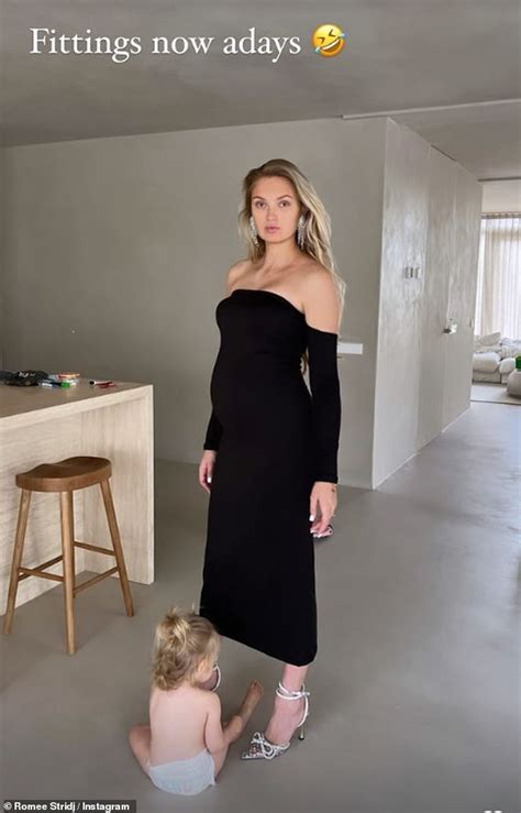 Romee Strijd Poses Completely Nude To Celebrate 26 Weeks Of Pregnancy