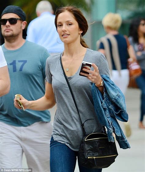 We have the list of the actress' exes, with her full dating history and list of boyfriends here. Minka Kelly playfully grabs at boyfriend Chris Evans' pecs while on a movie date | Daily Mail Online