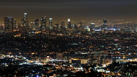 Barack obama hat das ansehen amerikas poliert. Nachtlichter von Los Angeles. HD-Bilder Städten für IOS. Los Angeles, USA, Amerika.