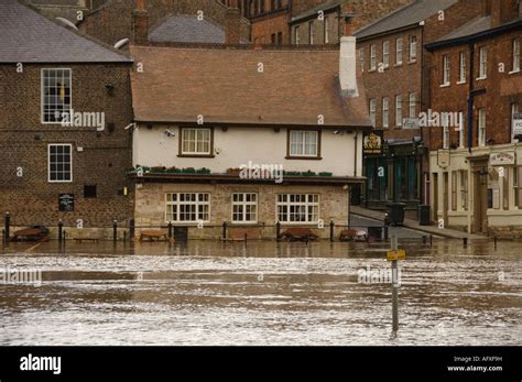 Floods Flooding England Yorkshire Hi Res Stock Photography And Images