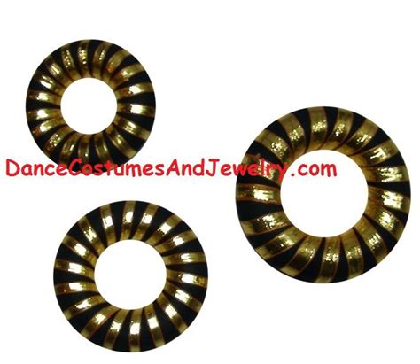The length along the curve is 12 inch long and diameter is 8 inch. Hard round hair bun with golden ribbon | Dance makeup, Bun ...