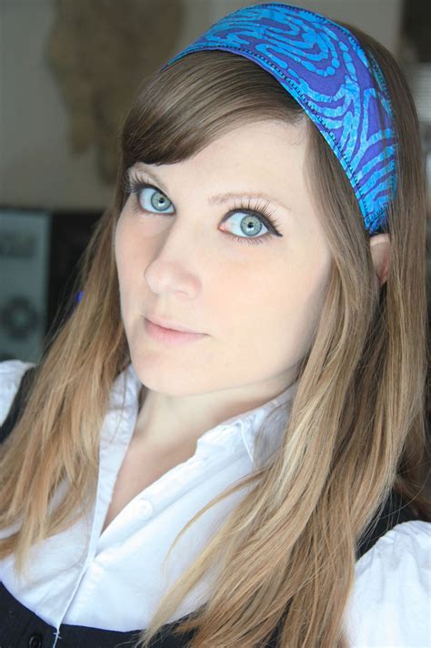 If only some headbands in your cart require buttons, please specify which ones at checkout (or by replying to. Button/Snap Headbands · A Button Headband · Sewing on Cut ...