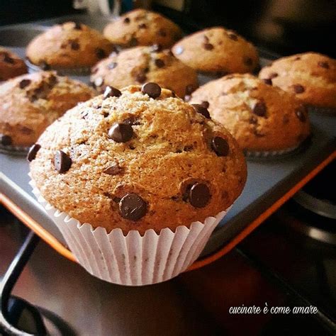 muffin con ricotta e gocce di cioccolato deliziosi dolcetti sani e genuini la ricotta li