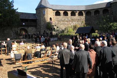 Check spelling or type a new query. Bergisches Chorfest e.V. - 30.09.2012 Schloss Burg/Wupper