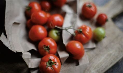 Eczema Tomatoes May Be Contributing To Sensitive Skin Is It Time To