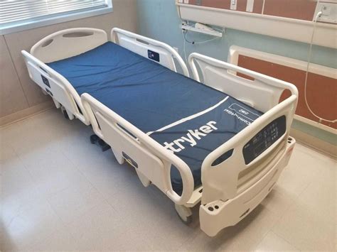 Stryker Go Bed Ii Fl28ex Patient Bed