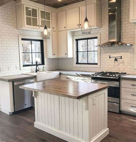 Nice Rustic Farmhouse Kitchen Cabinets Design Ideas 15 Homyhomee