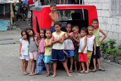 asia philippines living in the slums of angeles play poverty cebu philippines 19 min pov
