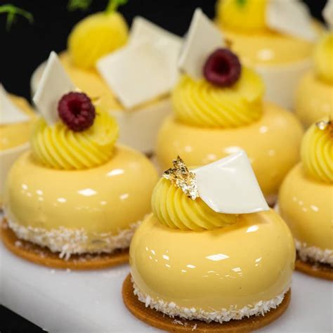 You can create one of these. 💛💛💛💛 📷@avishagsy | Fancy desserts recipes, Easy cake decorating, Fancy desserts easy