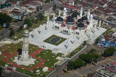 Melihat Kemegahan Masjid Raya Baiturrahman Aceh Medcomid