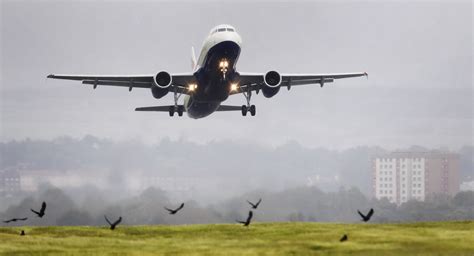 Bluebird Nordic flight declares mid-air emergency over Scotland | The