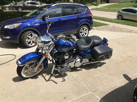 I have had 3 road kings in the past and loved them and now in the market for another and then i read an article on the victory cross roads bike. My 09 Road King Classic all cleaned up. Long time rider ...