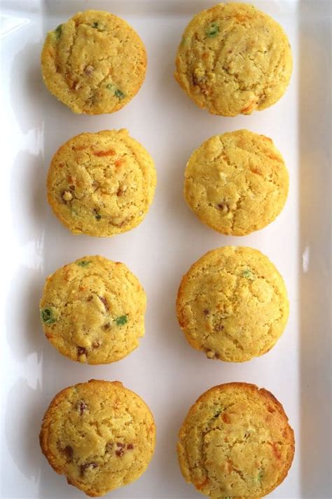 Make a crumble/buckle/betty/pie topping out of it. Recipes For Leftover Cornbread Muffins / Sweet Potato ...