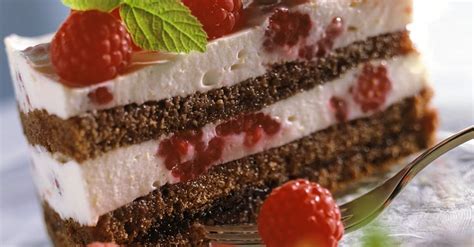 Schoko-Himbeer-Joghurt-Torte | Rezept | Himbeer joghurt torte ...