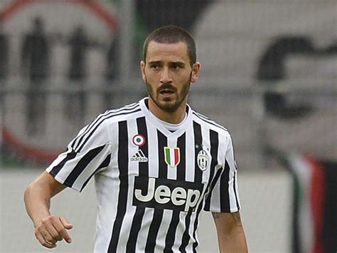 He was born to his father claudio bonucci (a businessman with interests in selling paints) and to his mother dorita bonucci. Leonardo Bonucci signs Juventus renewal until 2020 | Goal.com