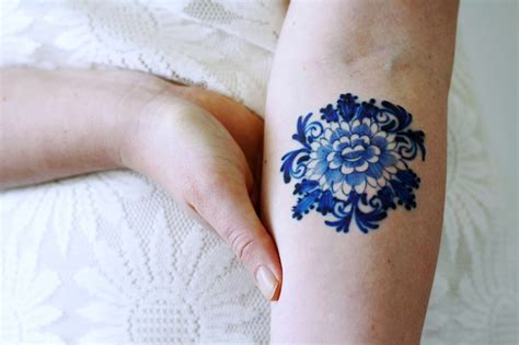 This Pretty Floral Temporary Tattoo Is Made In The Famous Dutch Delfts