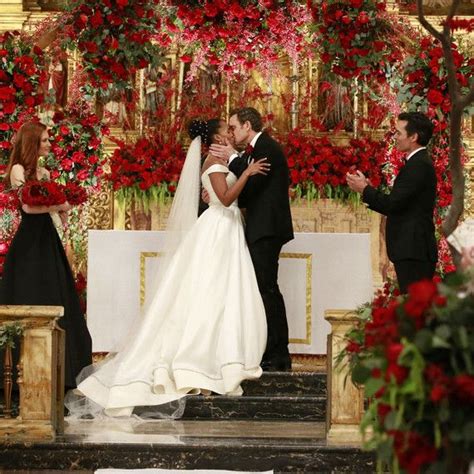 Scandal Wedding Scene For The 100th Episode Kerry Washington In Anne Barge Berkeley Wed