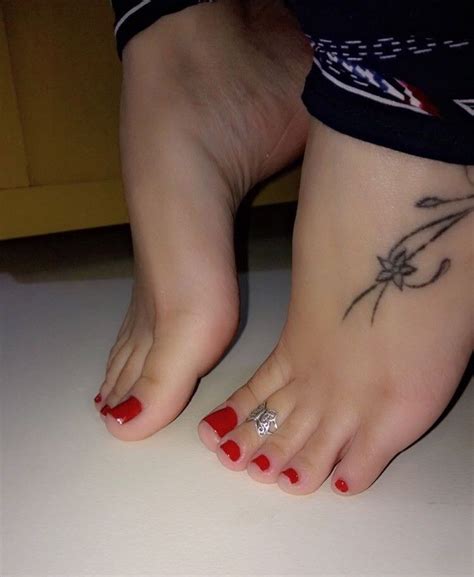 These Peds Are Sooo Beautiful Perfect Pretty Toe Nails Cute Toe Nails
