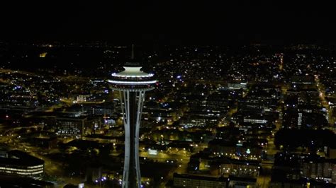 Orbit The Space Needle And Reveal Downtown Seattle Skyscrapers In