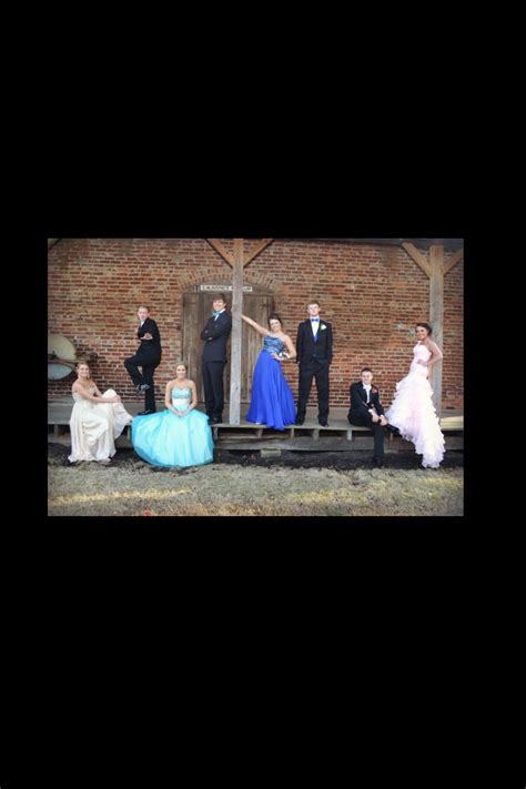Pin By Ronnie Layhew On Photo Opshots Prom Picture Poses Prom