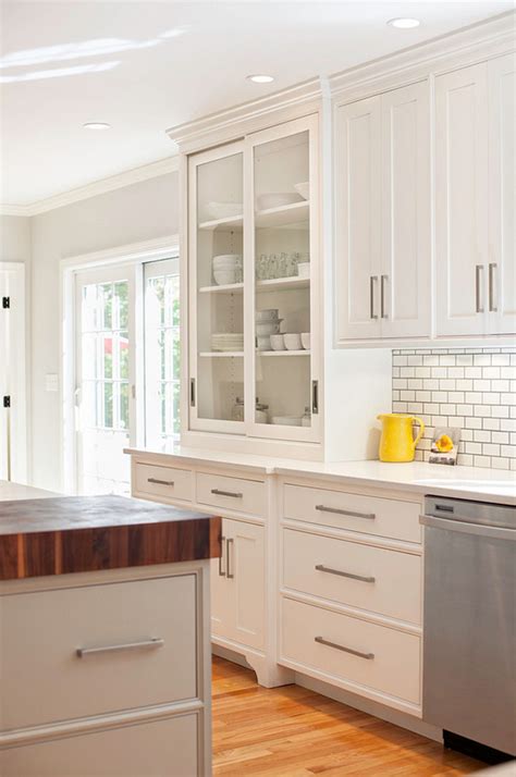 The system used to support the cabinetry drawers and provide opening/closing operation. Modern Farmhouse Kitchen Design - Home Bunch Interior ...