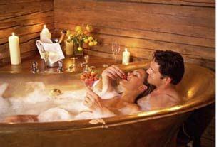 They play in the bathroom, an excuse to be together in a different way of loving. Things To Do On Your Anniversary That Are Romantic And Fun ...
