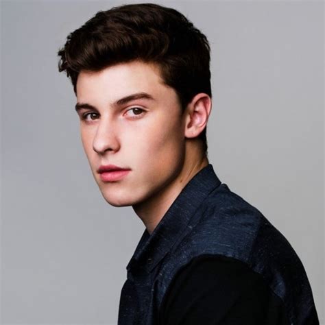 Shawn peter raul mendes was born on august 8, 1998 in toronto, ontario, canada, to karen (rayment), a real estate agent, and manuel mendes, a businessman. THE INTERNET CAN'T GET ENOUGH OF SHAWN MENDES' STEAMY ...