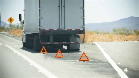Common Reasons Why Truck Breakdown Occurs