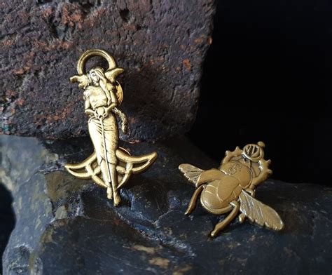 Erdtree S Favor And Gold Scarab Talisman Pins Elden Etsy