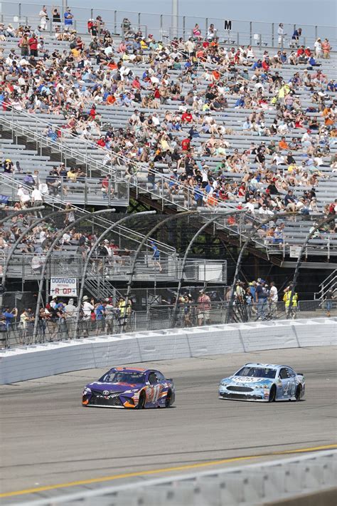 Welcome to nascar's official fan page! NASCAR race at Richmond that sold 112,000 tickets a decade ...