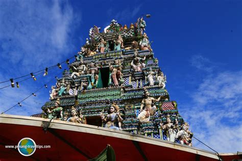 It is such an ideal place to reflect and reconnect with your spiritual senses or just to appreciate it's breathtaking beauty. Arulmigu Sri Rajakaliamman (Johor Bahru Glass Temple)