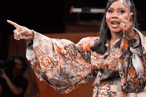Td Jakes Daughter Sarah Jakes Roberts To Lead Conference Ministry
