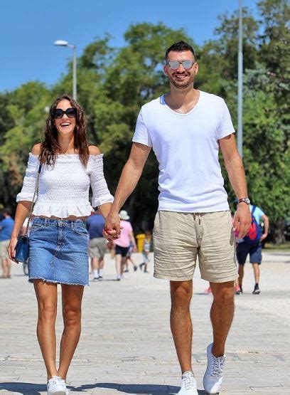 Let's check, how rich is. Bernarda Pera « Celebrity Age | Weight | Height | Net ...