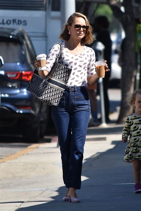 Natalie Portman Clothes And Outfits Star Style Celebrity Fashion