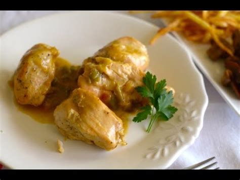 En esta oportunidad cocinaremos un pollo entero troceado, pero como te explicamos en el. Receta fácil de Pollo en Salsa - YouTube
