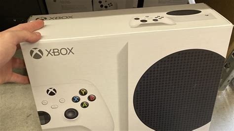 微软新款游戏主机xbox Series X到店凤凰网