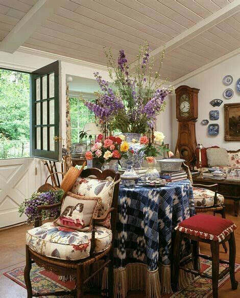 Pin By Peggy Swaim On Blue Willow And Blue And White Tablescapes French