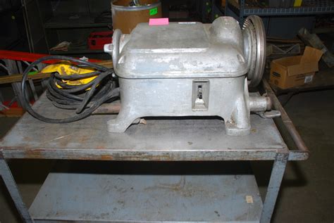 3316 0004 Of Used Ridgid Electric Pipe Threader Model 400 1 8 To 2
