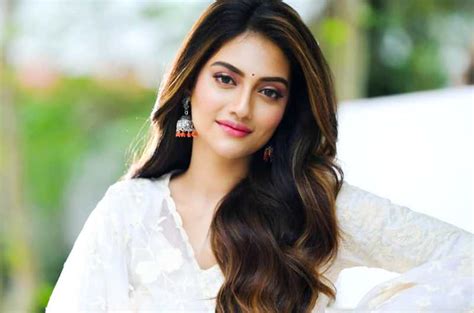 The trinamool congress leader visited the suruchi sangha pandal with. Nusrat Jahan Wiki, Age, Boyfriend, Husband, Family ...