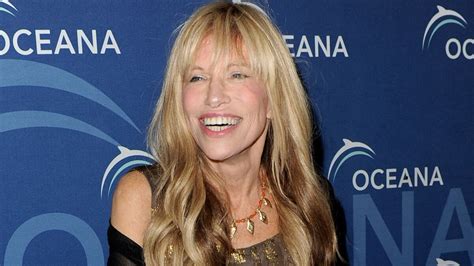 Carly Simon Finally Reveals Whos So Vain In Youre So Vain Los Angeles Times