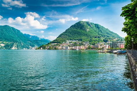 Val poschiavo, val bregaglia, val calanca et val mesolcina, ainsi que la commune de bivio. Lugano, Canton Tessin, Suisse Lakeside Et Lac Lugano Un ...
