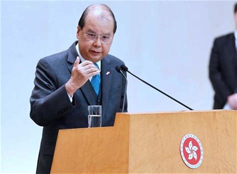 张建宗：香港顺利回归祖国是中共百年伟业重要组成部分 2021年06月13日 10:15 来源： 中国新闻网 参与互动 中新社 香港6月13日电 香港特区政府政务司司长张建宗13日表示，中国共产党是宪法规定的领导者，是一国两制的创立者和维护者。 香港频道 - - 海外网