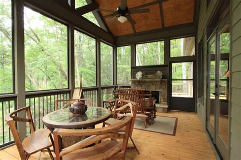 You might want to consider putting some kind of screen or mesh type material along that space between the skirting boards and the concrete at the front of your porch. 1000+ images about Screened porch on Pinterest | Wood ...