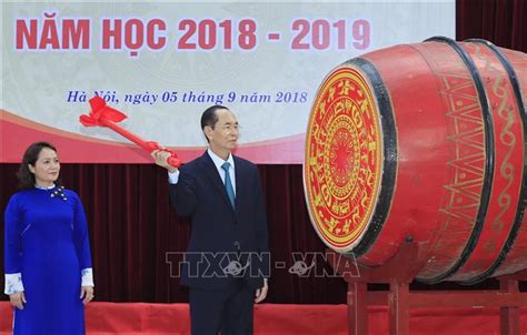 Sep 10, 2019 · khu mộ chủ tịch nước việt nam trần đại quang ở tỉnh ninh bình rộng khoảng 55.000 mét vuông, theo một nhà văn vừa đến tận nơi. Chủ tịch nước Trần Đại Quang dự Lễ khai giảng năm học mới ...