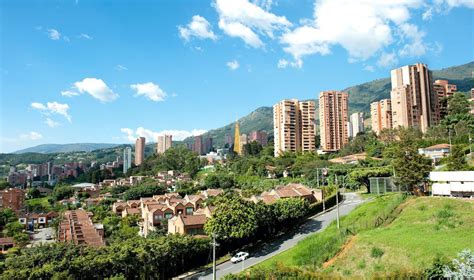 Comunas De Medellín Conoce Los Mejores Barrios Para Vivir El Papayaso