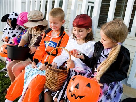 Researchers Study The Behavior Of Trick Or Treating Children