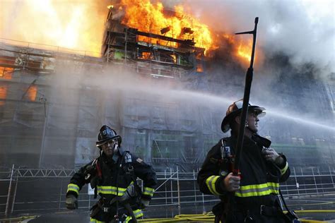 Huge San Francisco fire destroys six-story apartment project