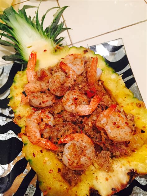 Put the bell peppers on a baking sheet in a single layer. PINEAPPLE FRIED QUINOA AND SHRIMP BOWL - Fluffy Aint For me